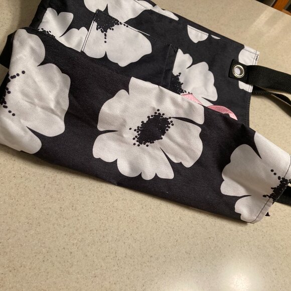 Thirty-One Zip Top Tall Tote Poppy Black & White Retired Bag - Picture 9 of 16